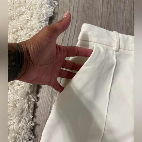 Elegant White High-waist Women's Shorts - Picture 2 of 11